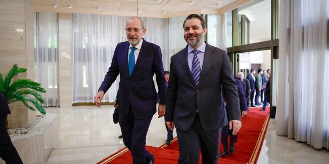 وزير الخارجية السوري يبحث مع وفد أردني رفيع تعزيز التعاون المشترك