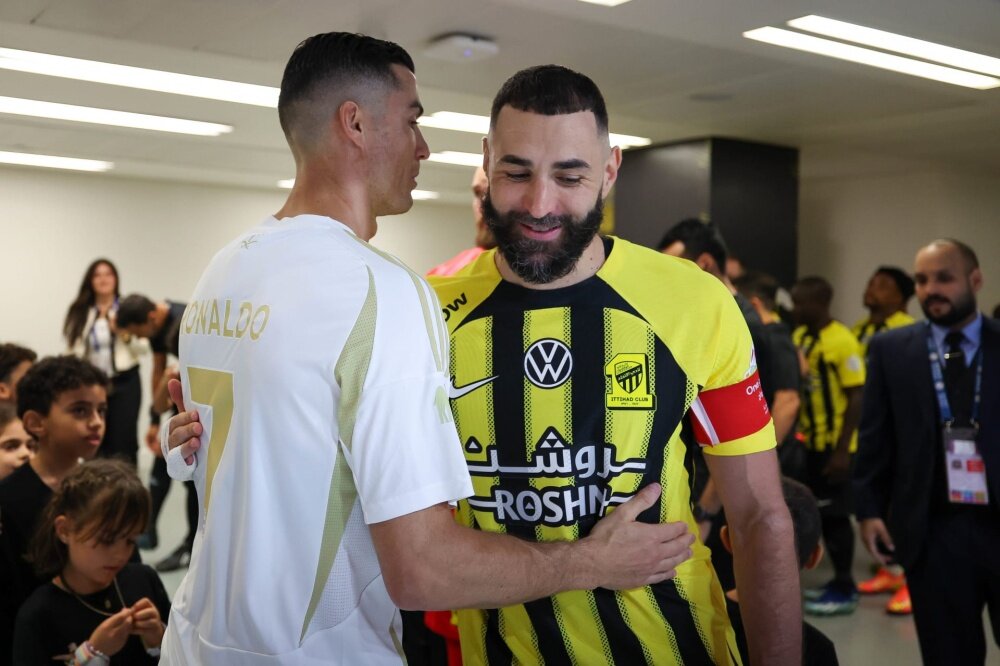 صراع النجوم: رونالدو وبنزيما يتنافسان على جائزة أفضل لاعب في الدوري السعودي