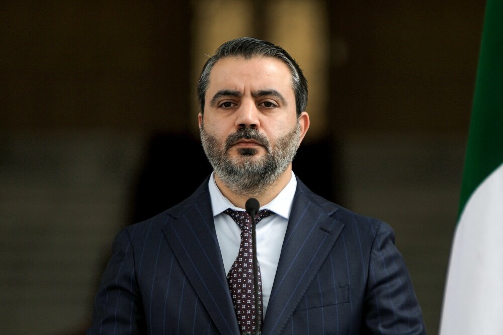 بعد رفع العقوبات الأوروبية: الشيباني يبحث مع الاتحاد الأوروبي ملف اللاجئين والتنسيق المشترك