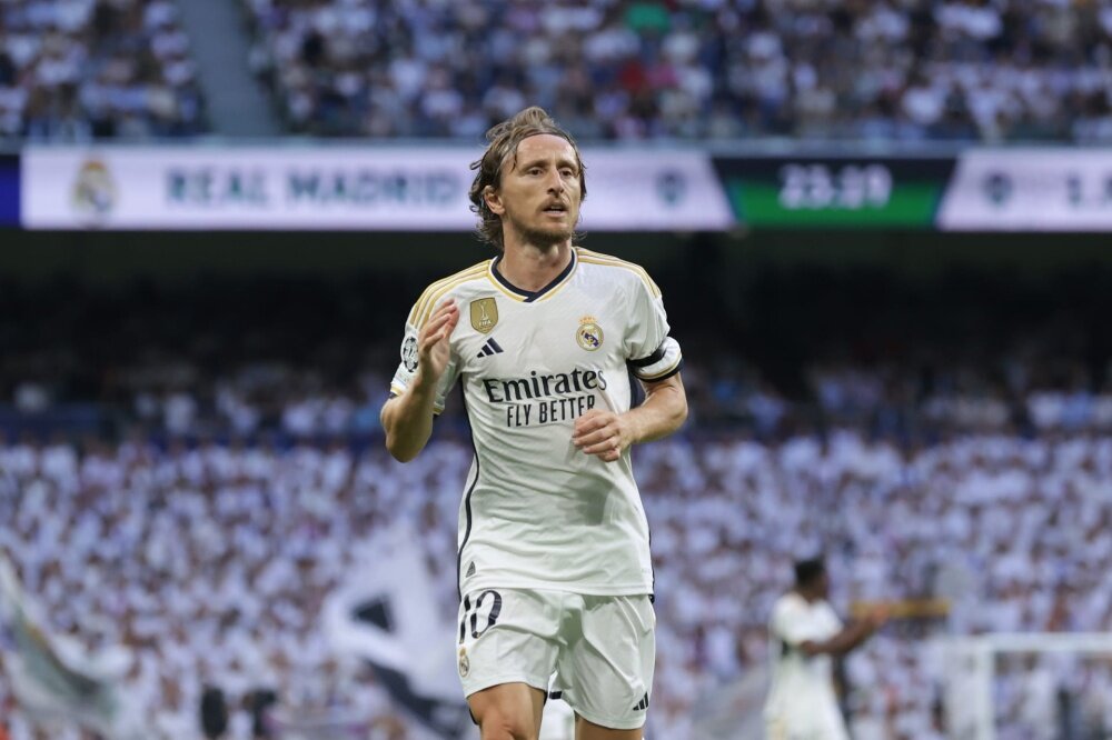 وداعاً للأسطورة: لوكا مودريتش يعلن نهاية رحلته مع ريال مدريد