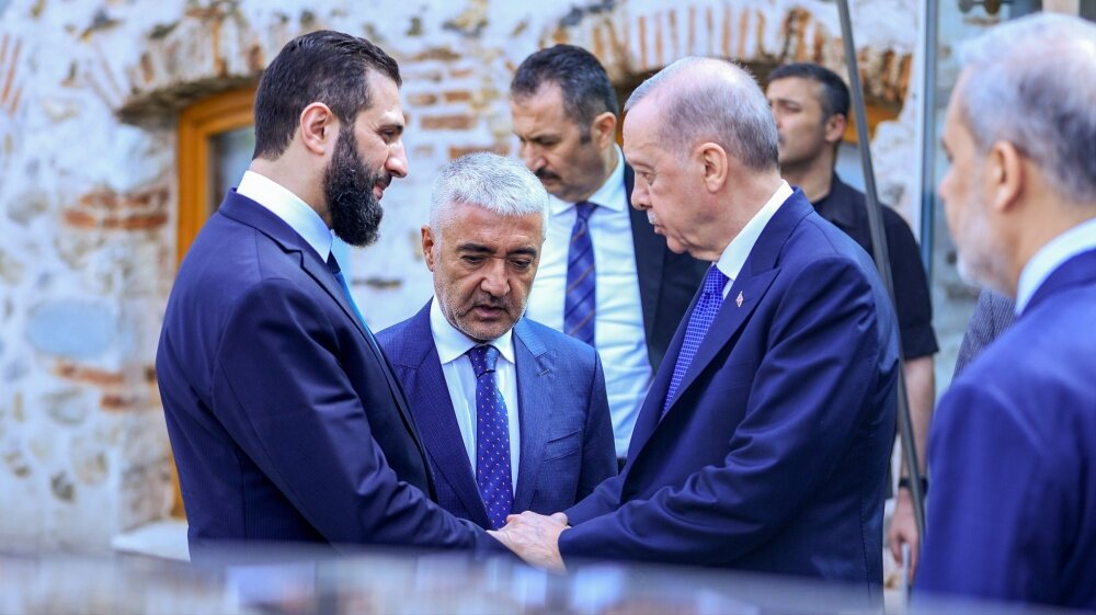 أردوغان ينتقد بشدة الاعتداءات الإسرائيلية على سوريا ويؤكد استمرار دعم تركيا لدمشق