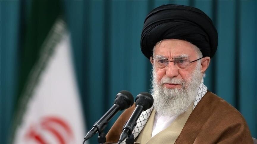 خامنئي يرفض مقترحًا أمريكيًا لوقف تخصيب اليورانيوم ويصفه بـ"تهديد للاستقلال"