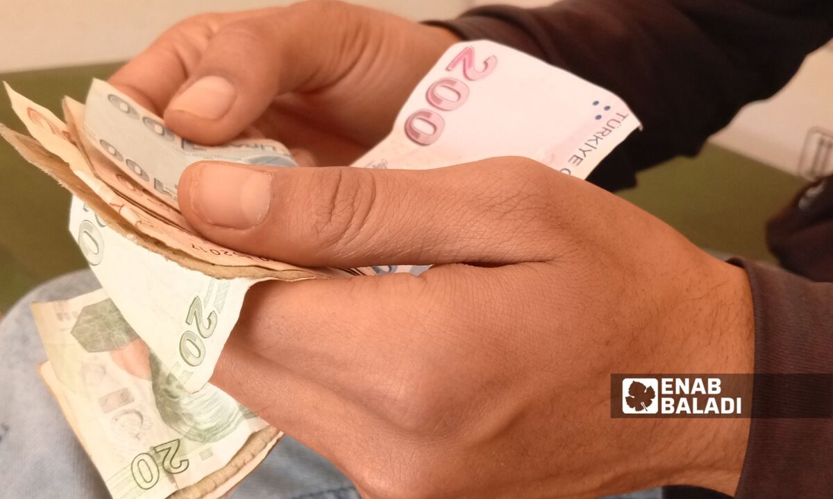 توسع تداول الليرة التركية في سوريا: هل يقوض السيادة الوطنية والاقتصاد؟