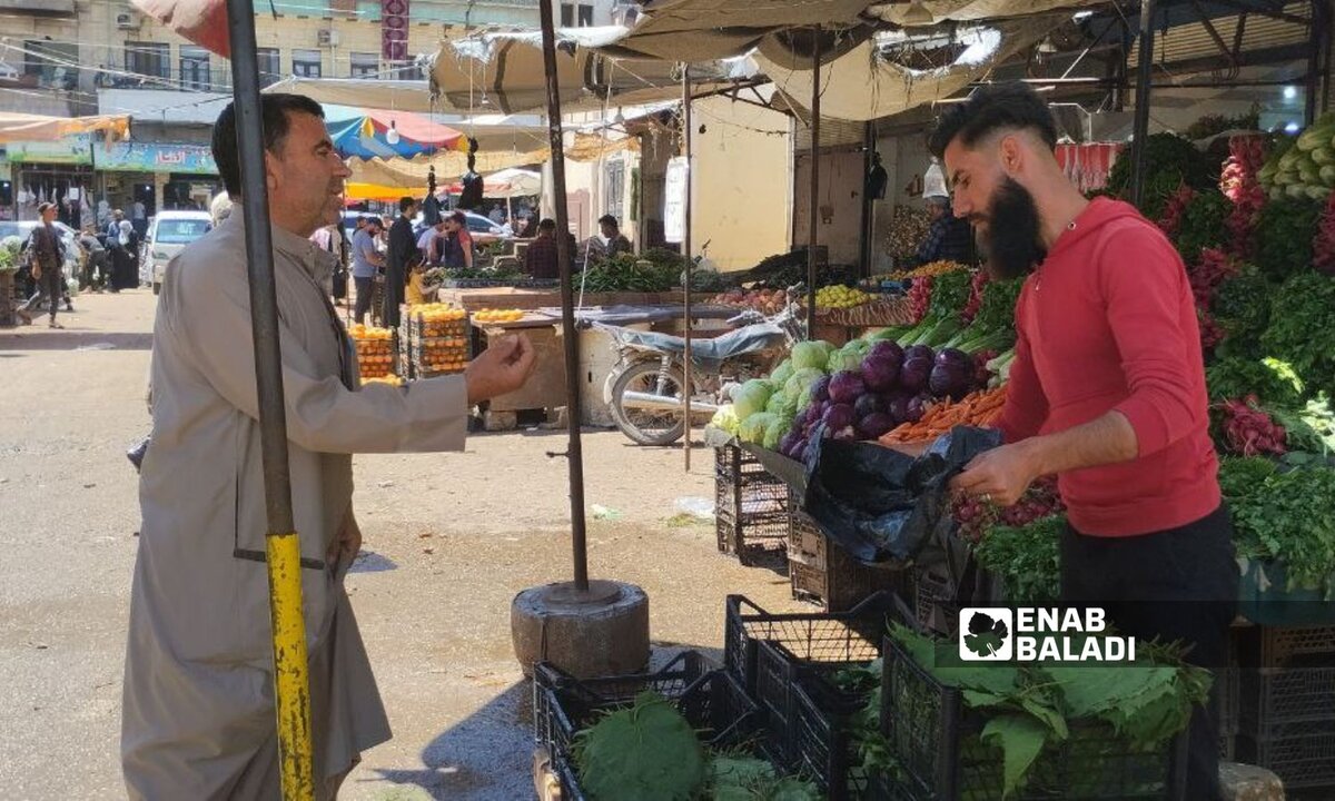 غلاء الأسعار يجبر سكان إدلب على تقنين مؤونة الشتاء: الخضراوات والألبان في مرمى النيران