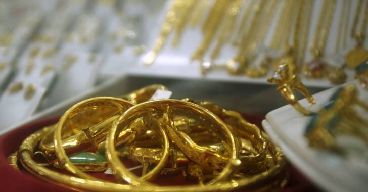 تراجع ملحوظ: انخفاض سعر الذهب في سوريا 10 آلاف ليرة للغرام الواحد