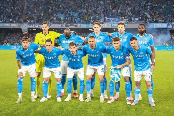 نابولي يخطف لقب الدوري الإيطالي في الجولة الأخيرة بفوز مثير على كالياري