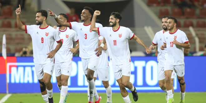 الأردن يقترب من حلم المونديال بفوز ساحق على عمان