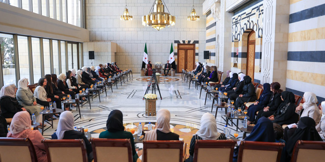 الرئيس الشرع يثني على دور المرأة السورية المحوري في مسيرة البناء والتنمية