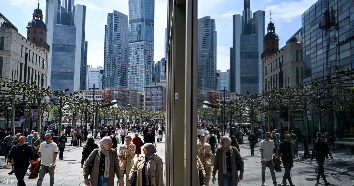 تحذيرات من انكماش اقتصادي ألماني للعام الثالث: هل تتجه برلين نحو أزمة غير مسبوقة؟