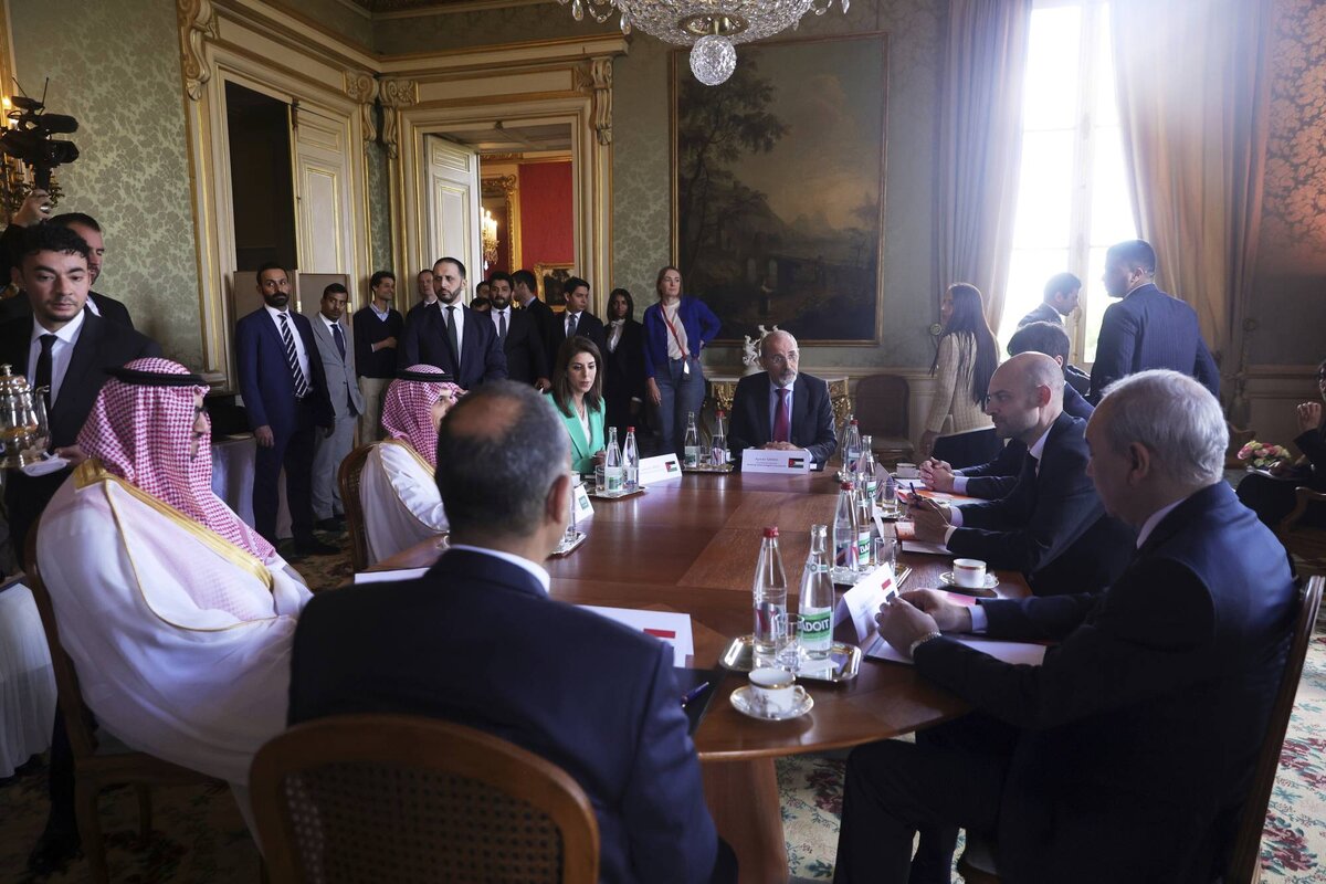 باريس والرياض تقودان جهود إحياء حل الدولتين: اجتماع تحضيري لمؤتمر حزيران