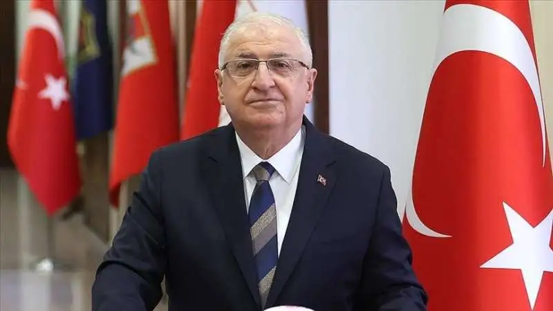 وزير الدفاع التركي يؤكد: لا نية لانسحاب قواتنا من سوريا حالياً