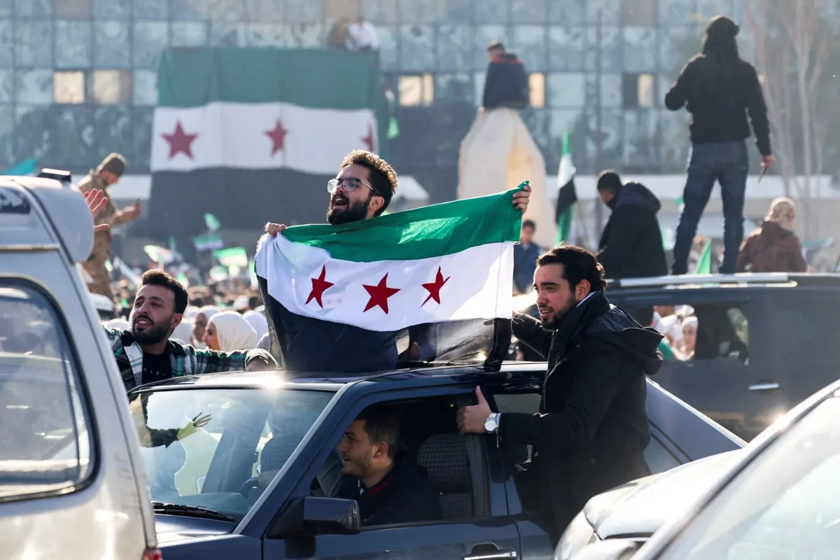 الاتحاد الأوروبي يرفع العقوبات عن سوريا: هل ينتعش الاقتصاد أم يغرق المنتج المحلي؟