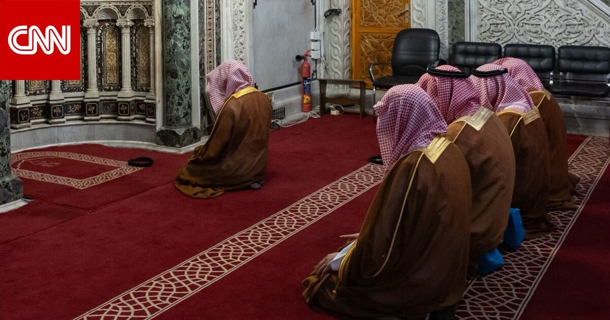 صورة وزير الخارجية السعودي في المسجد الأموي بدمشق تثير جدلاً.. والقرني: "عاد المجد الأموي"
