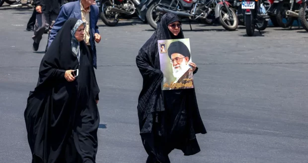تصدع البنية الأمنية الإيرانية: هل يواجه خامنئي خطرًا وجوديًا؟