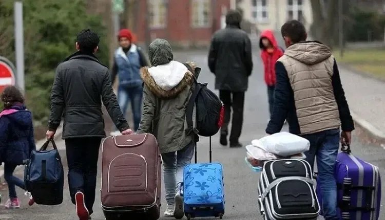 النرويج تعلّق استقبال طلبات لجوء السوريين مؤقتًا لإعادة تقييم الأوضاع