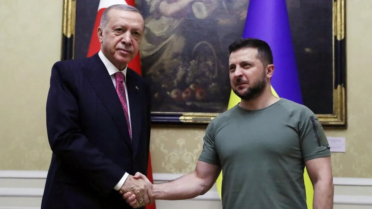 وزير الخارجية التركي يعلن عن اتفاق مبدئي لعقد قمة في تركيا بحضور بوتين، زيلينسكي، أردوغان وترامب