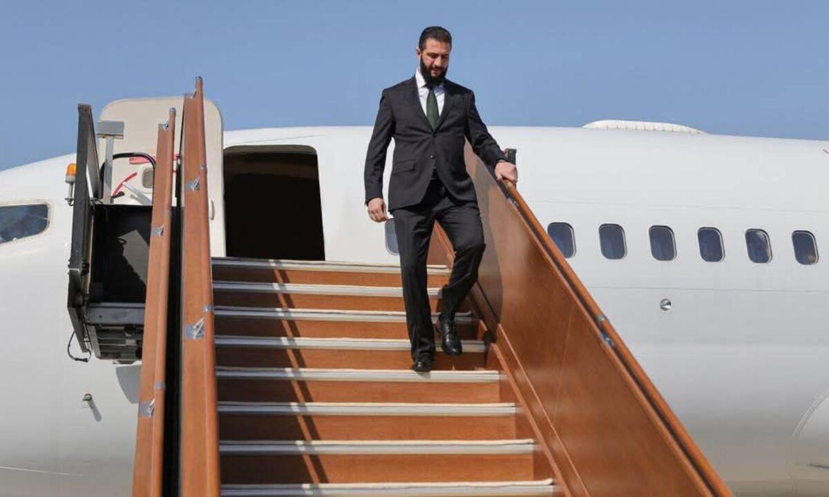 الرئيس السوري الانتقالي أحمد الشرع في باريس: ملفات إعادة الإعمار والعلاقات الثنائية تتصدر مباحثاته مع ماكرون
