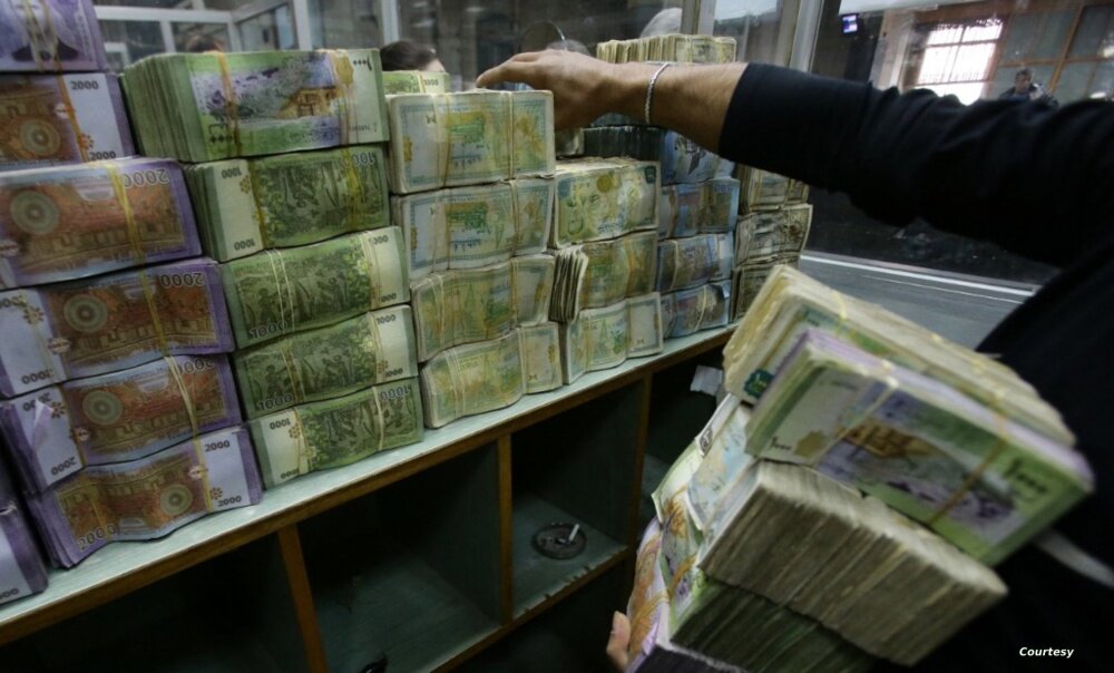 مصرف سوريا المركزي ينفي شائعات طباعة العملة السورية خارج روسيا ويكشف عن دراسة لإصدار جديد