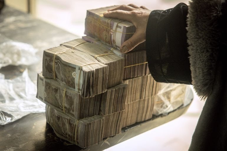 الليرة السورية تستقر وسط ترقب لرفع العقوبات الأمريكية وتوقعات بانتعاش اقتصادي