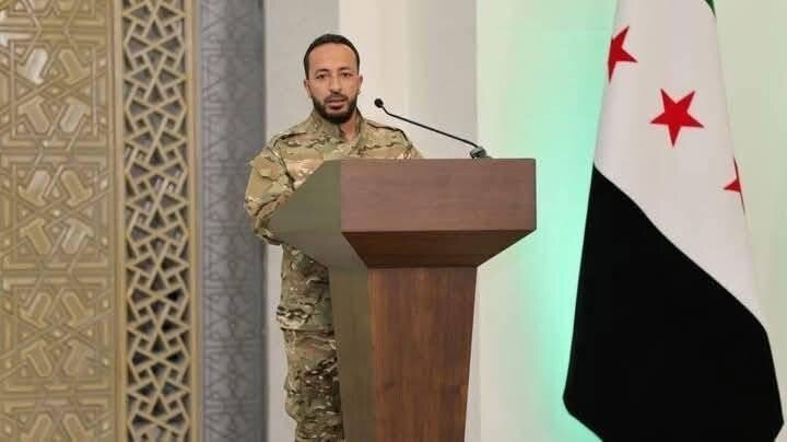 قيادي سوري خاضع للعقوبات الأمريكية متهم بالإتجار بالبشر وداعش يُعين قائداً لفرقة في الجيش