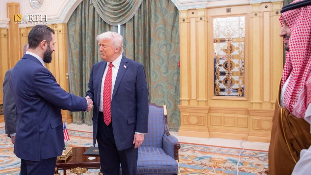 لقاء تاريخي في الرياض: ترامب يطالب الشرع بتسليم إرهابيين والانضمام إلى اتفاقيات إبراهيم