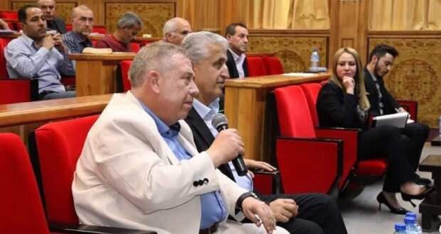 طرطوس: لقاء يجمع الفلاحين بنائب رئيس الاتحاد العام لمناقشة تحديات القطاع الزراعي وسبل تطويره