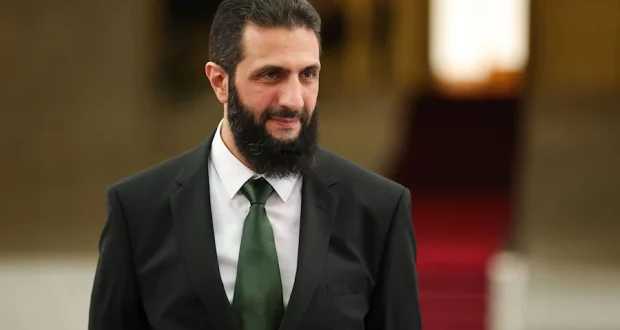 الرئيس السوري الانتقالي أحمد الشرع في أول زيارة أوروبية له بباريس للقاء ماكرون