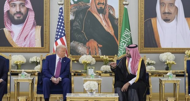 قمة الرياض: محمد بن سلمان وترامب يبحثان تعزيز العلاقات والشراكة الاستراتيجية