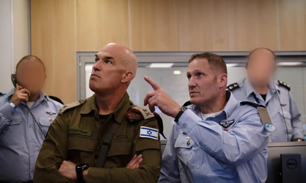 تصعيد خطير: إسرائيل تقصف سوريا بـ 12 طائرة وتستهدف مواقع قرب القصر الرئاسي