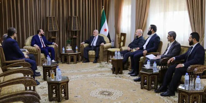 وزير الأوقاف يبحث مع محافظ دمشق ومشايخ اللاذقية تعزيز التعاون الديني والخدمي