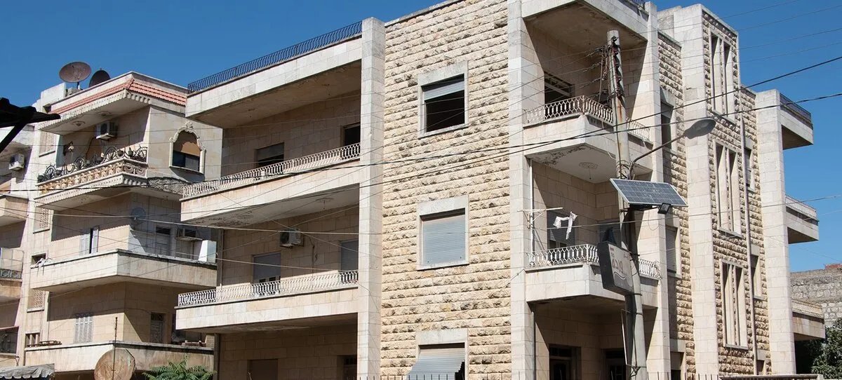 فوضى عمرانية تجتاح دمشق: خبير يقترح "التسوية" كحل جذري لمخالفات البناء المتفاقمة