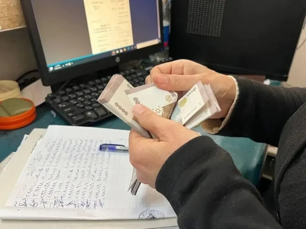 بعد تأخير أشهر: صرف مستحقات ومعاشات لأكثر من 700 ألف متقاعد في سوريا