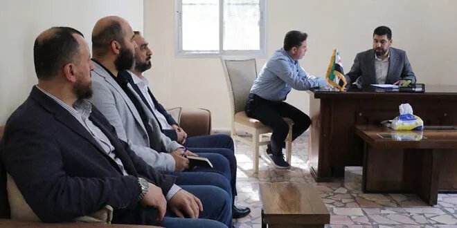 محافظ اللاذقية يتفقد قسطل معاف ويستمع إلى مطالب الأهالي: تركيز على الخدمات والسياحة