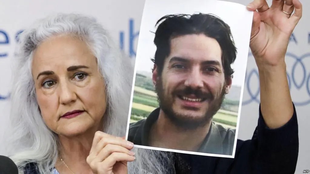 غموض حول مصير الصحفي الأمريكي أوستن تايس في سوريا: أنباء متضاربة عن العثور على رفاته