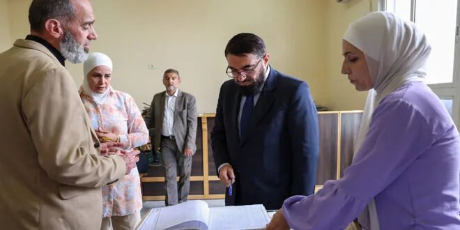 وزير العدل يتفقد القصر العدلي بالحميدية ويناقش سبل تطوير العمل القضائي