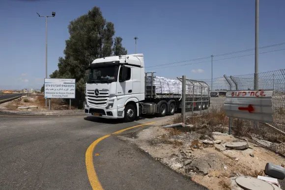 ضغوط دولية متزايدة على إسرائيل: بريطانيا وفرنسا وكندا تلوح بعقوبات بسبب غزة