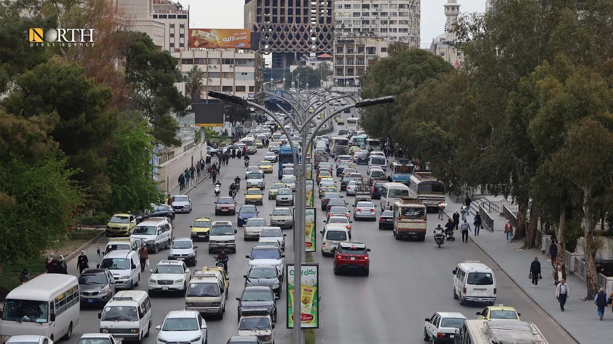 محلل سياسي: رفع العقوبات الأوروبية عن سوريا يفتح الأبواب أمام تحسين الأوضاع المعيشية بشكل أسرع من الخطوة الأمريكية