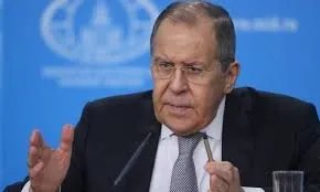 لافروف يتهم الحكومة السورية بـ"تطهير طائفي": صراع الروايات وتأثيره على مستقبل سوريا