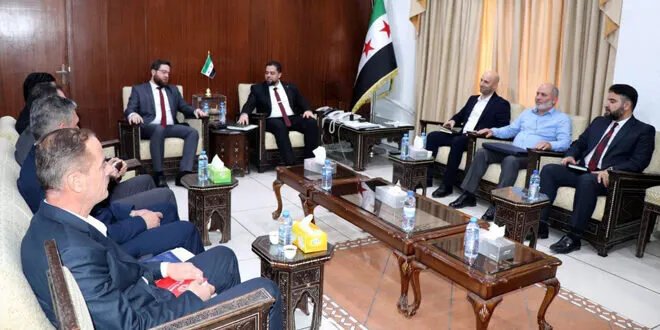 وزيرا الأشغال والتنمية الإدارية يبحثان تطوير الهيكلية الإدارية لوزارة الأشغال والإسكان