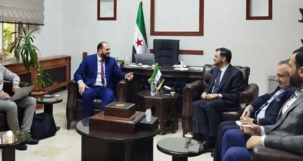 وزير الاتصالات ومحافظ دمشق يبحثان خطط تطوير خدمات الاتصالات وتحسينها في دمشق