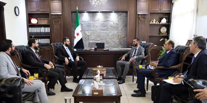 وزير الإدارة المحلية يبحث مع هيئة التخطيط توحيد الجهود الإحصائية لإعداد خطة وطنية شاملة