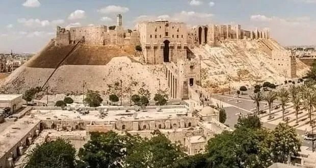 حلب تستعيد بريقها: أكثر من 750 وفدًا أجنبيًا يزورون آثار حلب التاريخية في 2024