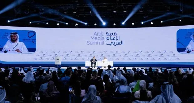 أنور قرقاش: نموذج الخليج كخيار واقعي للعالم العربي في مواجهة تحديات التطبيع والأيديولوجيات