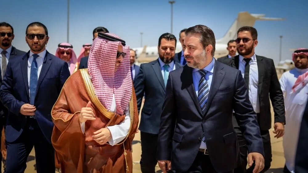زيارة تاريخية: وزير الخارجية السعودي في دمشق لبحث دعم الاقتصاد ورفع العقوبات