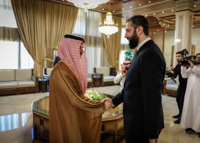 السعودية وقطر تدعمان القطاع العام في سوريا: خطوة تاريخية نحو التعاون الاقتصادي