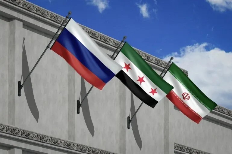 سيناتور أمريكي يطالب بطرد روسيا من سوريا محذراً من النفوذ الإيراني المتزايد