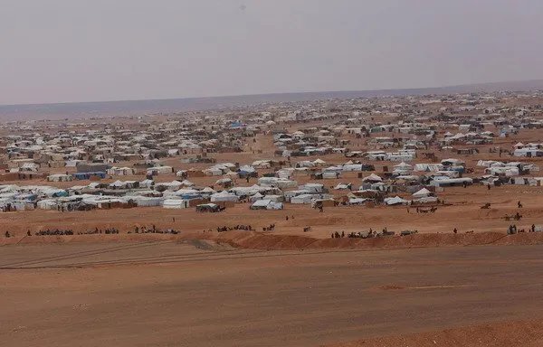 إغلاق مخيم الركبان: نهاية فصل مؤلم من معاناة النازحين السوريين