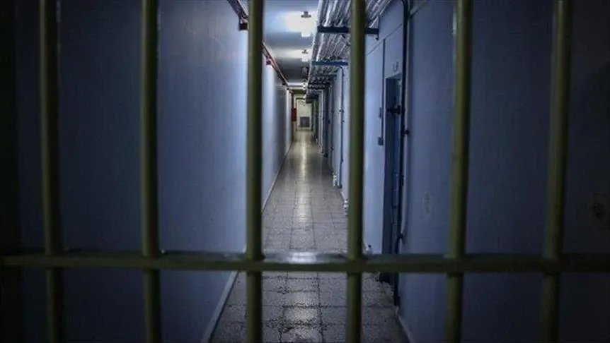 صدمة في سوريا: وثائق مسربة تكشف عن وفاة طفل تحت التعذيب بعد اعتقاله وهو في الـ14 من عمره