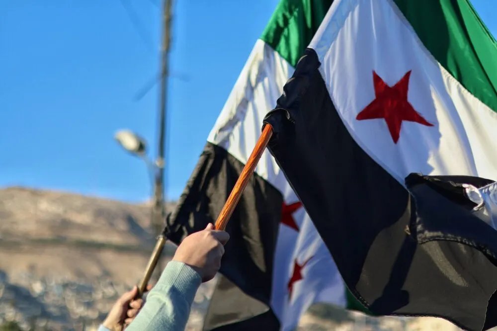 محامو حمص ينتقدون العفو خارج القضاء: تسوية الحقوق مرفوضة