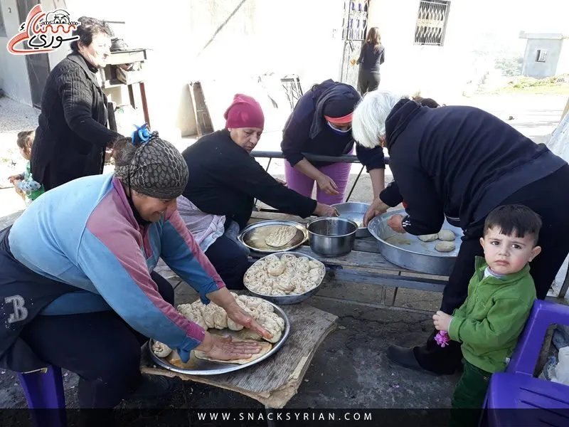 العمل غير المرئي: لماذا لا يُعتبر جهد المرأة في المنزل والزراعة "عملاً" في سوريا؟
